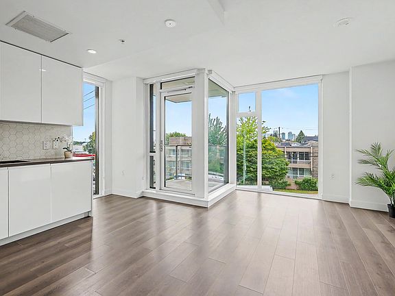 5th image of 8138 Fraser St #210