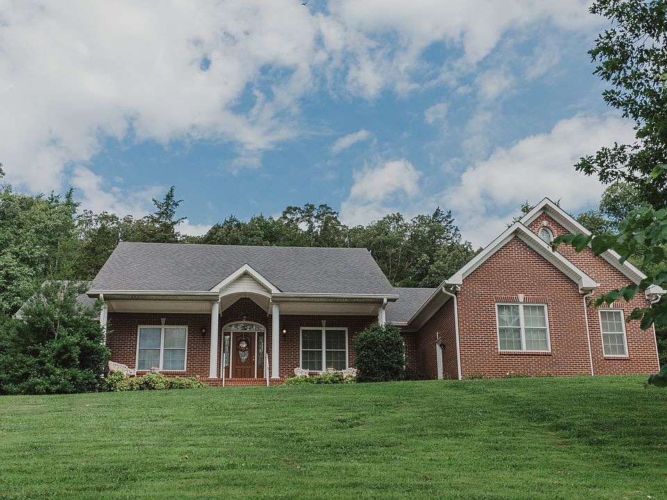 1st image of 266 Stonewall Dr