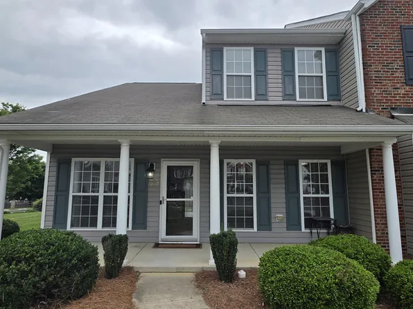 6817 Derby Run Dr, Whitsett, NC 27377
