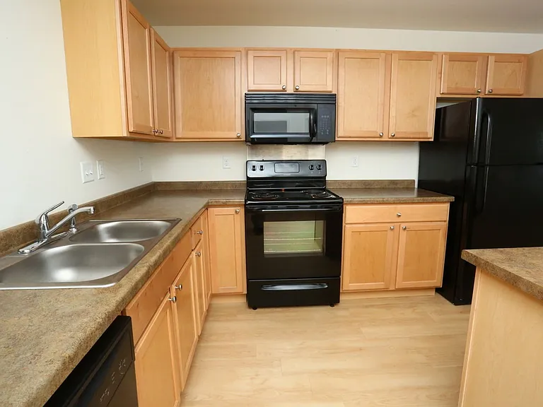 Badlands Apartments I — Photo 18