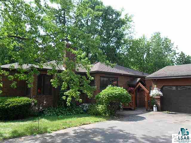 2nd image of 2405 Lake Shore Dr E