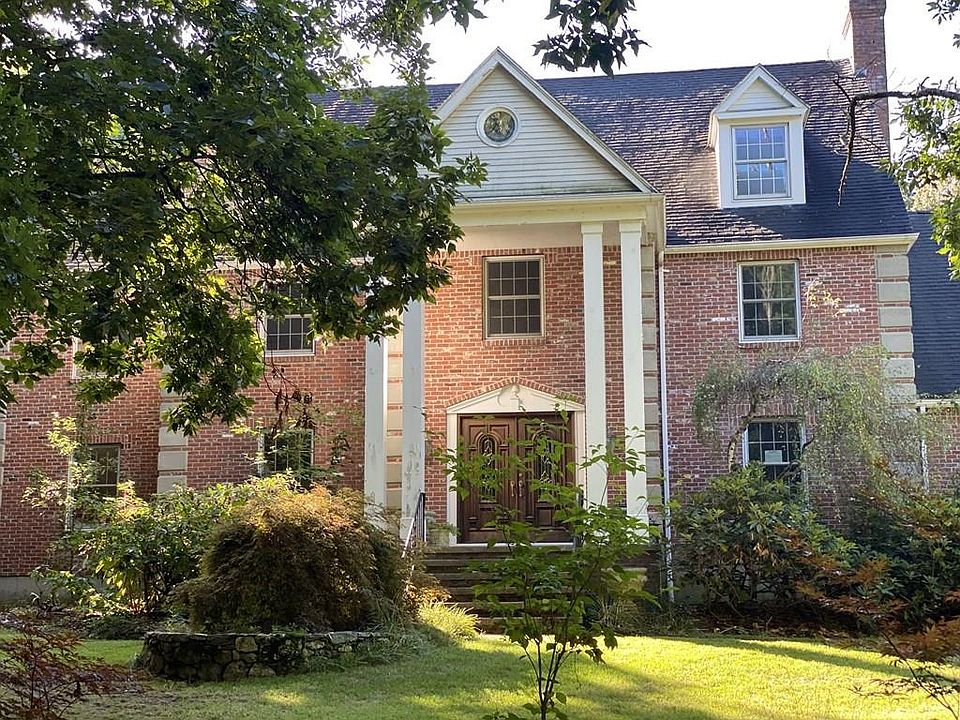 1st image of 1 Donnelly Dr