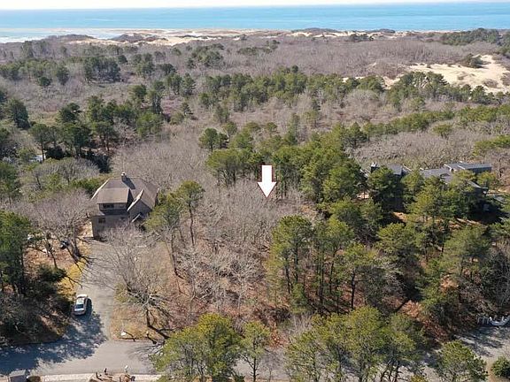 4th image of 9 Bayberry Avenue