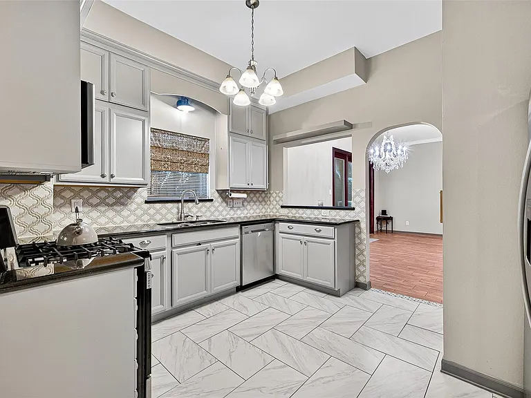 15068 Kimberley Ct — Photo 22