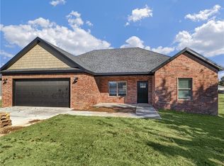 2310 John Montgomery Cir, Pea Ridge, AR 72751