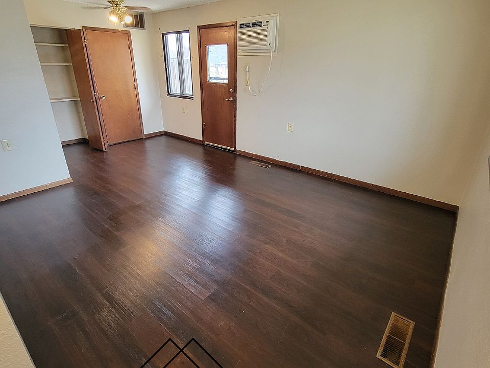 1st image of 102 8th Ave NW #10-C