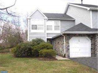16 Village Ct, Lawrenceville, NJ 08648