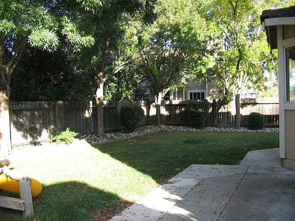 4th image of 1135 Woodridge Dr