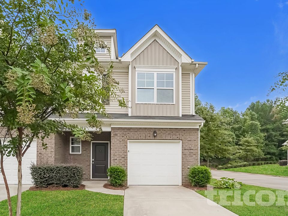 1st image of 2037 Saint Augustine Pl