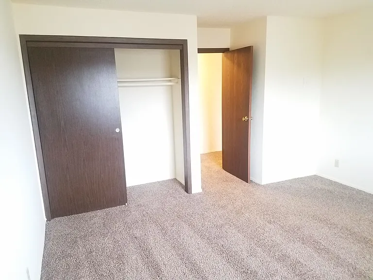 Kimberly Club Apartments — Photo 132