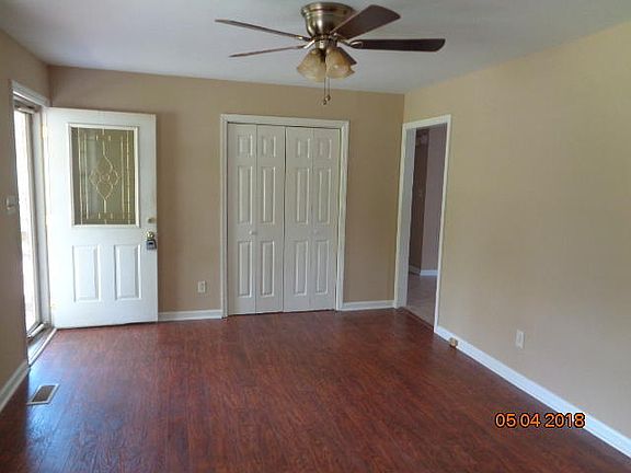 4th image of 3217 Meadowview Dr