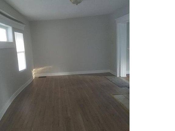 5th image of 26 Parkview Ave