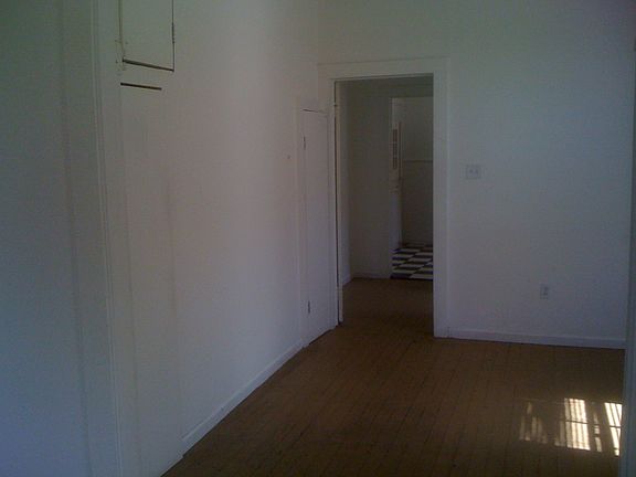 5th image of 4907 Dauphine St