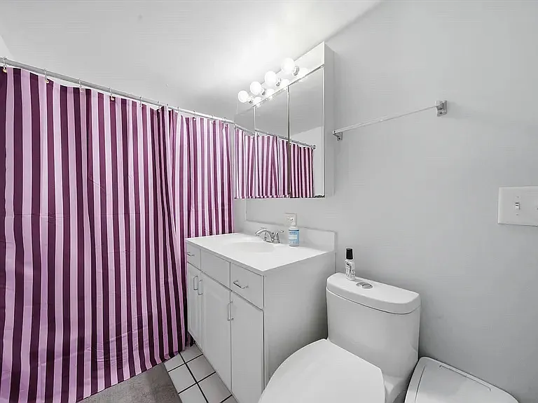 1532 W Oakdale Ave #1 — Photo 13