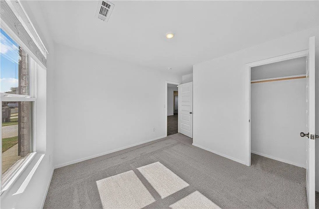 4 bed, 1487 sqft, $1,650 — Photo 2