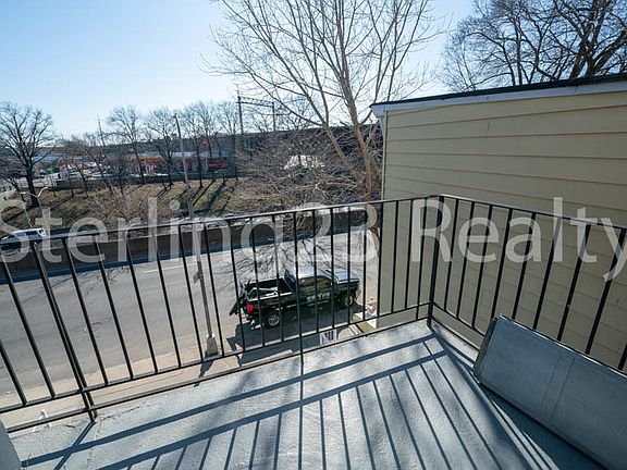 3rd image of 42-11 Astoria Blvd N #3F