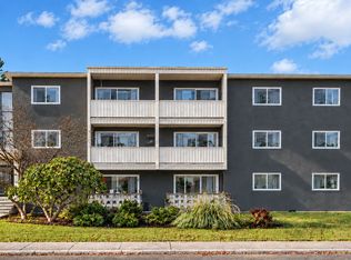 11901 222nd St, Maple Ridge, BC V2X5V4