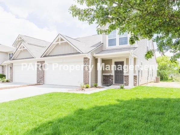 1111 Cobra Dr, Franklin, IN 46131