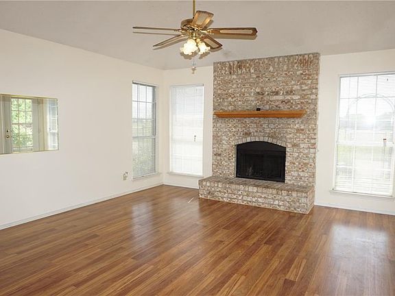 4th image of 6700 Olivewood Dr