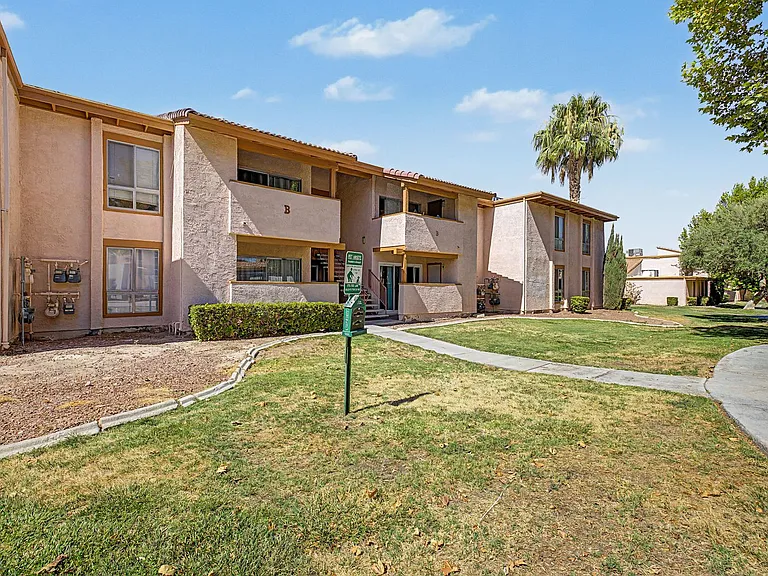 1515 E Reno Ave #A103 — Photo 1