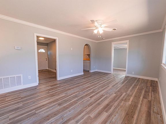 4th image of 114 Oak Dr