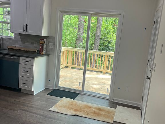 3rd image of 105 Fernbank Dr