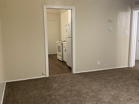 Living room w new carpet