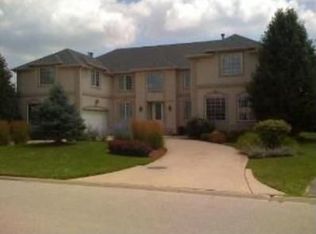 8S323 Hampton Cir, Naperville, IL 60540