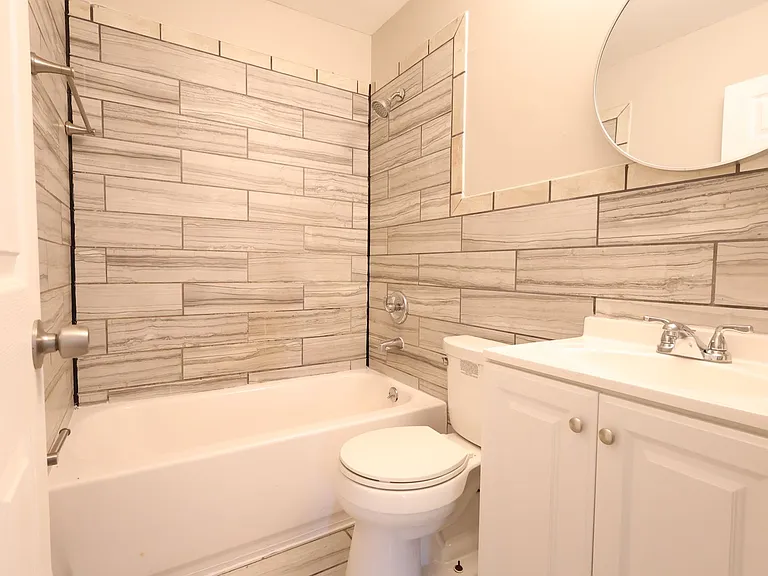 241 Grampian Rd — Photo 10