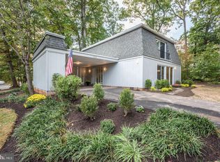 11201 Wedge Dr, Reston, VA 20190