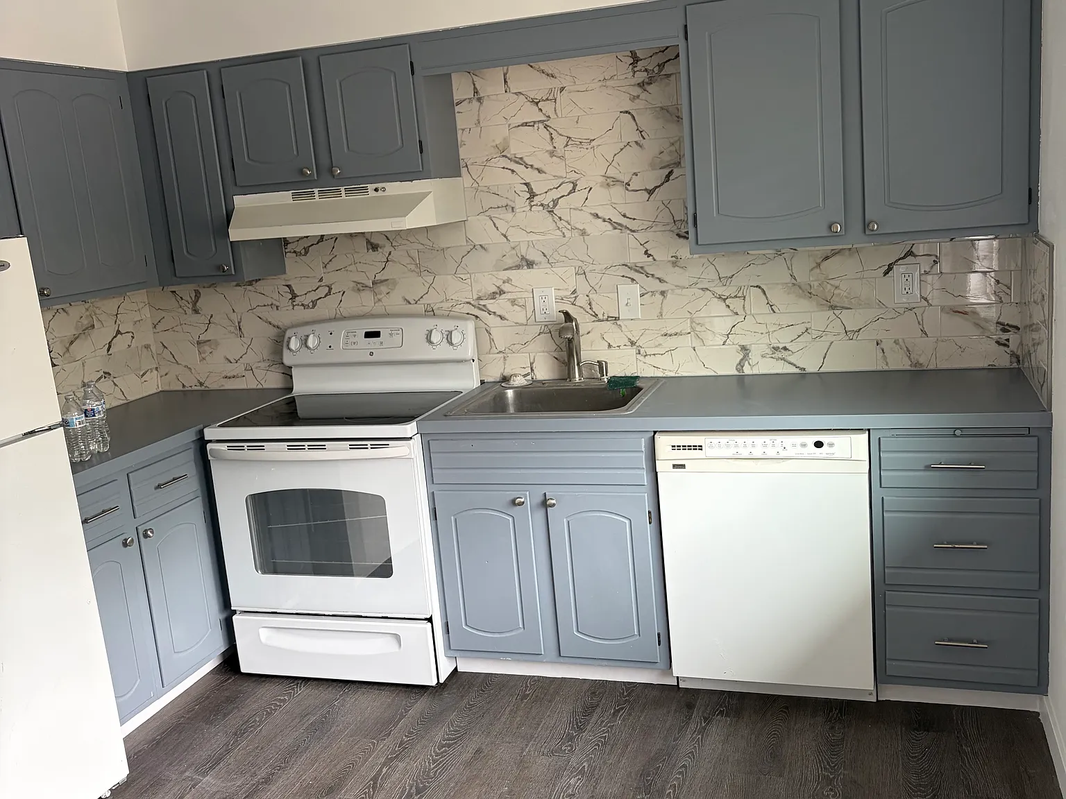 2 bed, 850 sqft, $1,250 — Photo 1