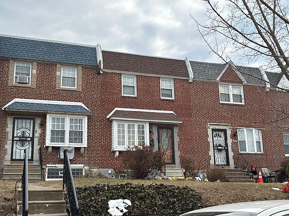 3rd image of 7841 Rugby St