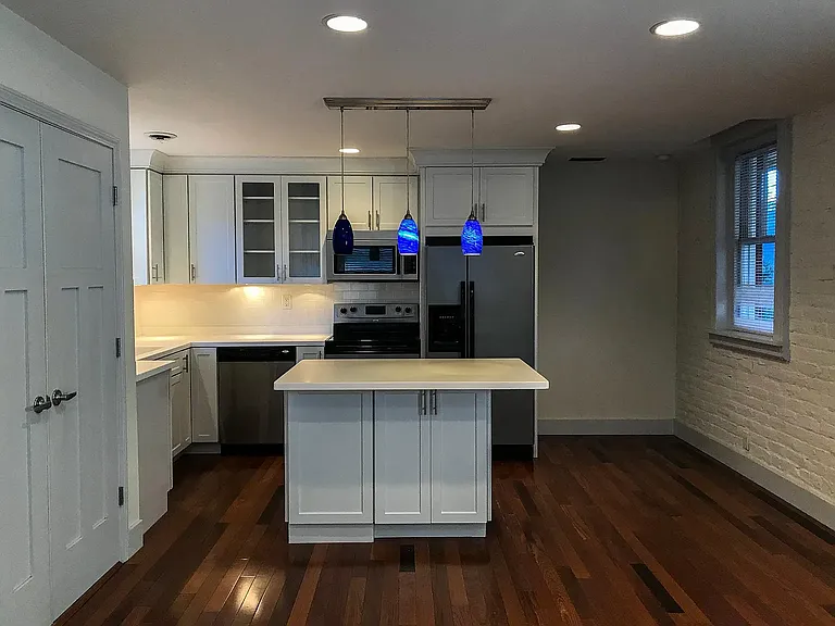 205 N 28th St — Photo 5