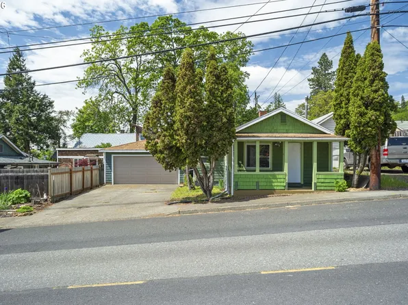 307 N Ash St, Cook, WA 98605