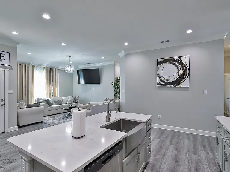 5433 Fallbrook Dr — Photo 6