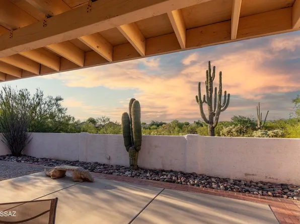 9441 N Albatross Dr, Tucson, AZ 85742