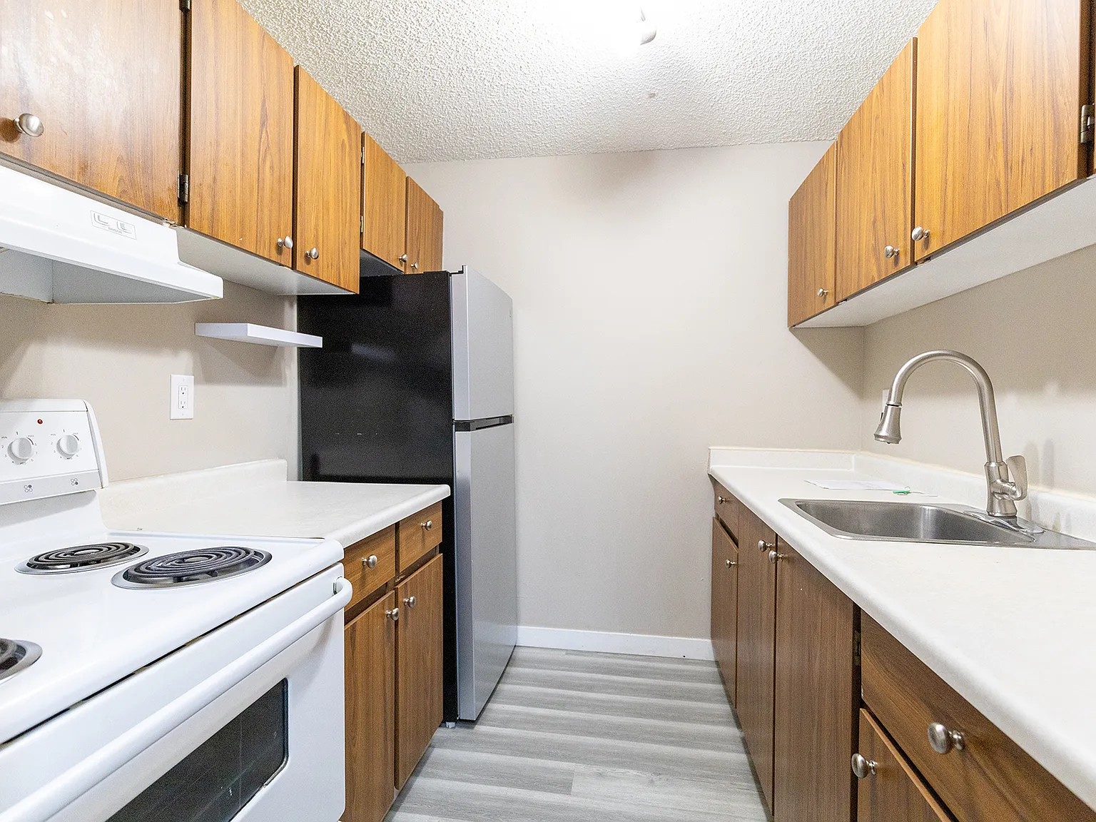 Cedarbrae Manor Apartments — Photo 3