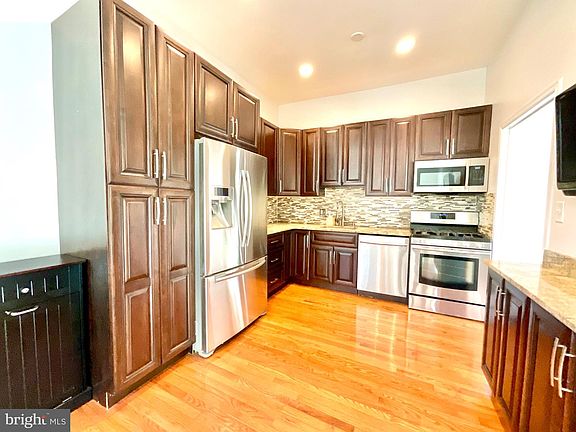 5th image of 14428 Parkvale Rd APT 5