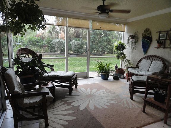 2nd image of 25710 Lake Amelia Way