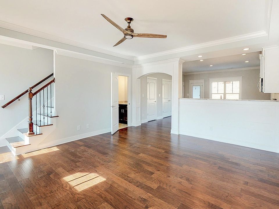 1st image of 4 NE Fleeman Place Dr #4C