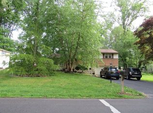 45 Heron Rd, Holland, PA 18966