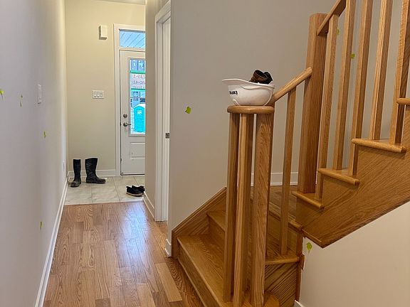 4th image of 42 Rowlock St