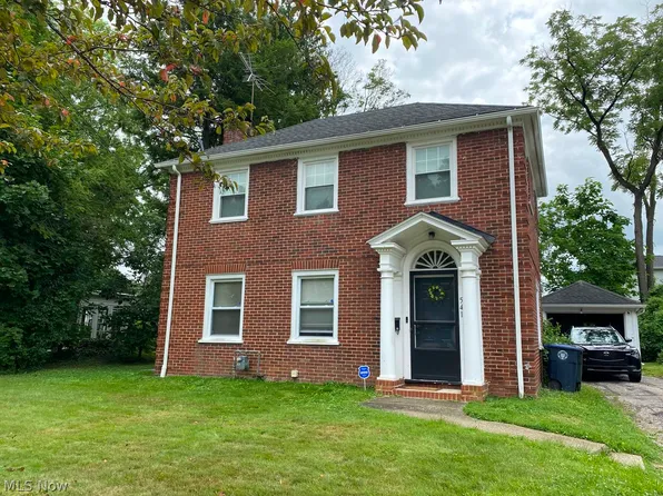 541 Fernwood Dr, Akron, OH 44320