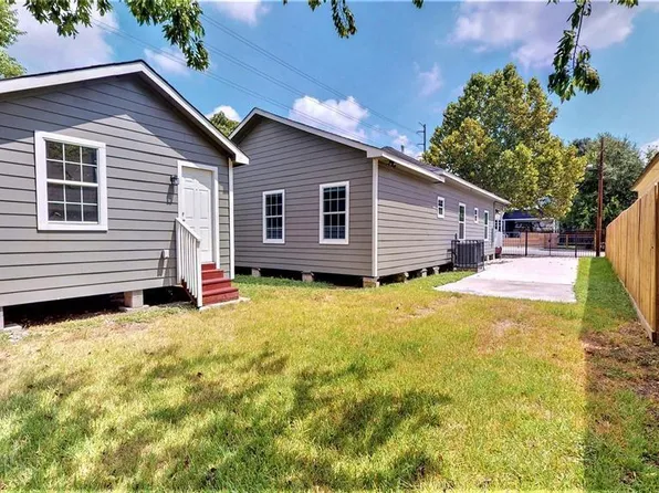 1917 Chestnut St, Houston, TX 77009