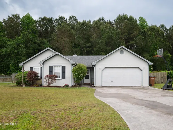 123 Daphne Drive, Hubert, NC 28539