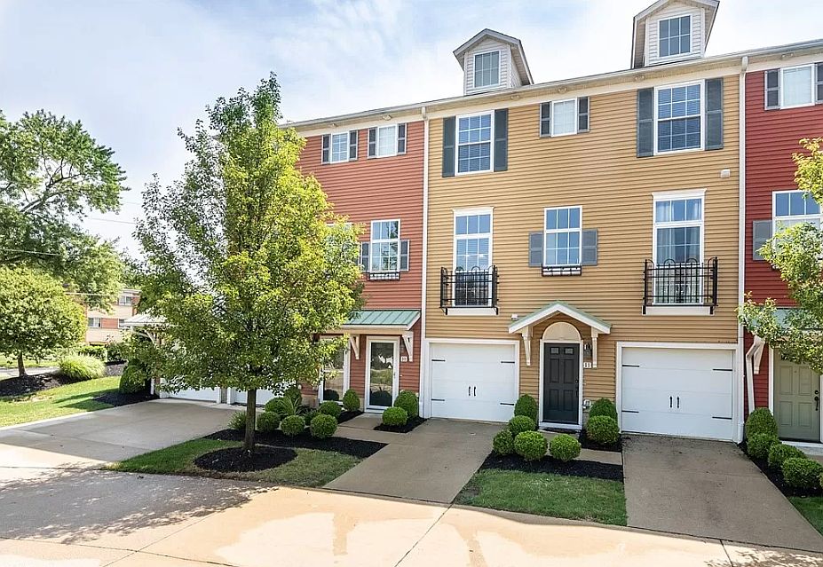 1st image of 10 Grandview Dr