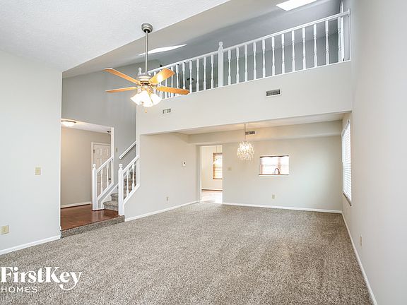 3rd image of 5907 Bowie Ln