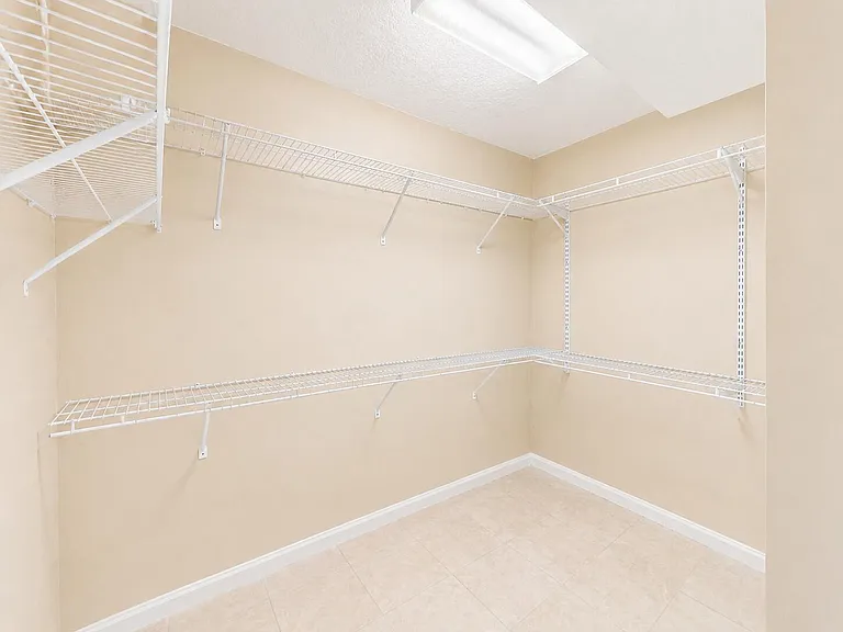 740 SW 191st Ave — Photo 22