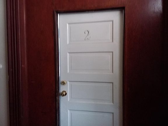 3rd image of 441 N Marengo Ave #2