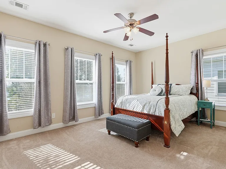 313 Lake View Dr — Photo 24